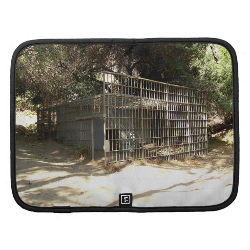 Abandoned Cage At The Old LA Zoo Organizers