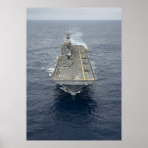 Amphibious Assault Ship USS Essex (LHD 2) Print