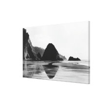Arch Cape near Cannon Beach, Oregon Photograph Stretched Canvas Print