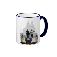Barack and Michelle in Prague Mug