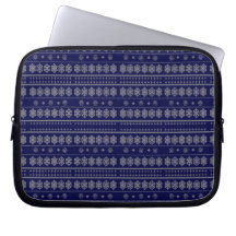 Blue snowflake pattern computer sleeve