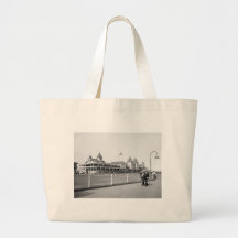 Brighton Beach Hotel, 1903 Tote Bags