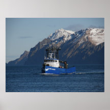 Cascade Mariner, Crab Boat in Dutch Harbour, AK Print