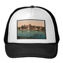 Castle and mediaeval market town, Turin, Italy vin Trucker Hats