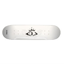 Claddagh (White) Skateboard