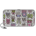 Cute retro owl doodle speaker