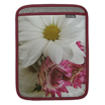Daisies and Strawflowers Rickshaw Sleeve Sleeves For iPads