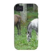 FRIENDLY HORSES Case-Mate iPhone 4 CASE