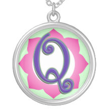 Initial Q Pendant
