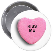 KISS ME PIN