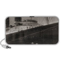 Lusitania Arrives New York City 1907 Portable Speaker