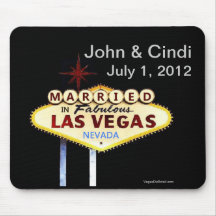 MARRIED In Fabulous Las Vegas Mousepad