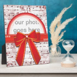 Merry Christmas red ribbon notesphoto plaquete