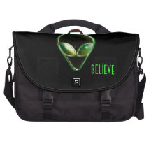 Metal Alien Head 04 Laptop Commuter Bag