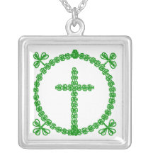 Necklace Intertwined Shamrocks Celtic Knot Cross