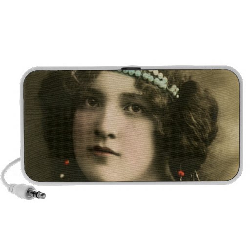 Pearls in Her Hair Notebook Speaker