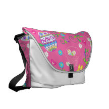 Pink Easter eggs, flowers and baskets Courier Bag