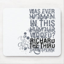 Richard III Wooed Quote (B&W) mousepads