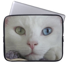 Serenity close-up laptop computer sleeves