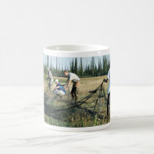 Setting a waterfowl capture net mug