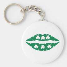 Shamrock kiss keychain