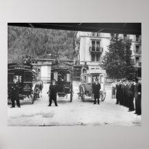 Upscale Taxis: 1954 Print