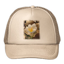 WHITE CROCUS HAT
