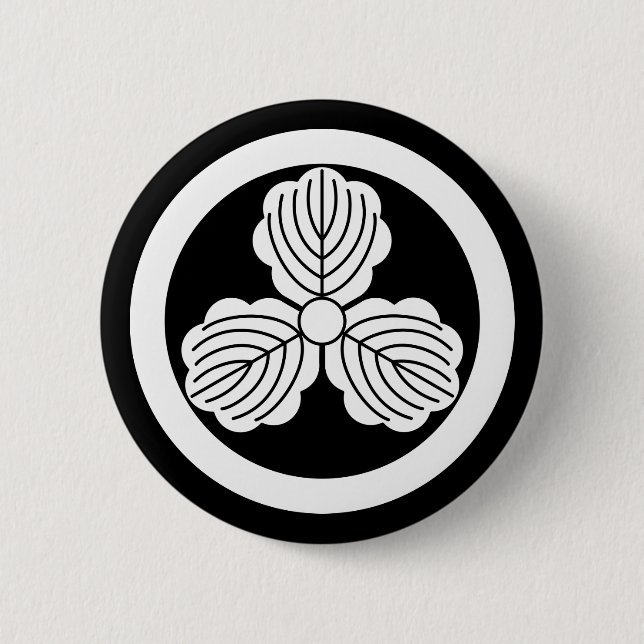 丸に三つ柏 6 CM ROUND BADGE (Front)