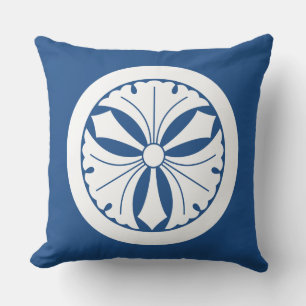 丸に剣三つ銀杏 CUSHION