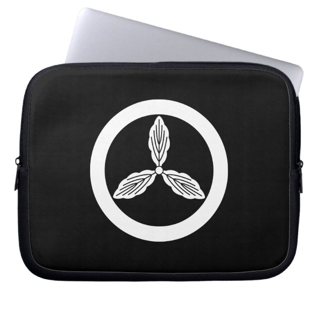 丸に土佐柏  ラップトップケース LAPTOP SLEEVE (Front)