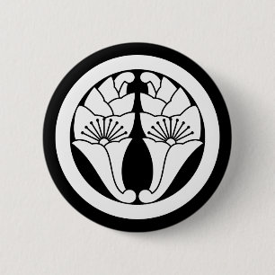 丸に抱き花杏葉 6 CM ROUND BADGE