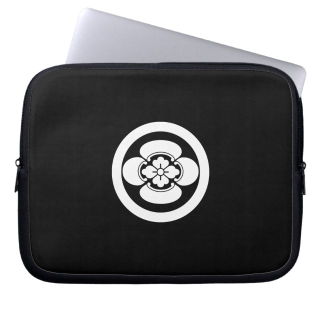 丸に木瓜 LAPTOP SLEEVE (Front)