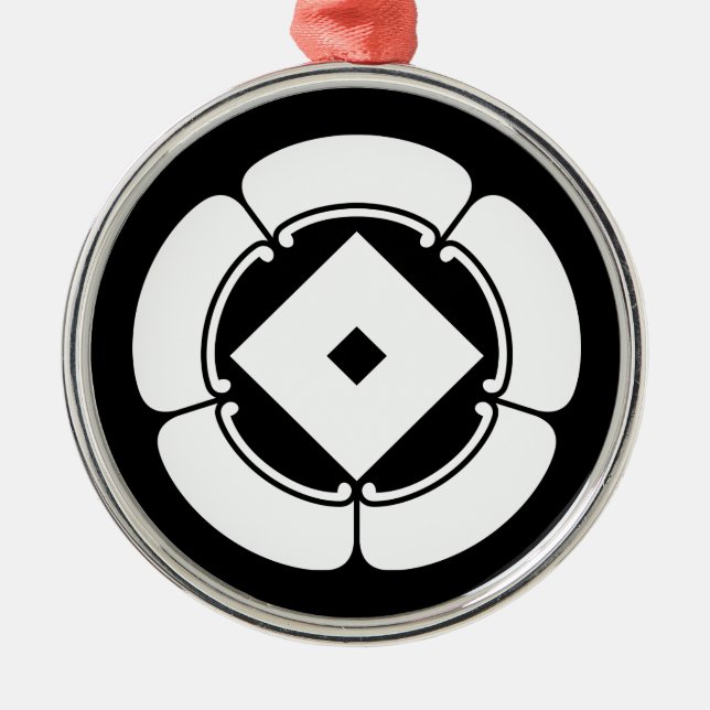 五瓜に釘抜き METAL TREE DECORATION (Front)