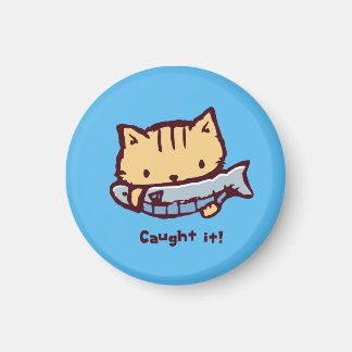 大きなお魚ゲット!| Big Catch! Cute Kitten with a Fish Magnet