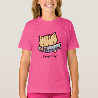 大きなお魚ゲット！| Big Catch! Cute Kitten with a Fish T-Shirt