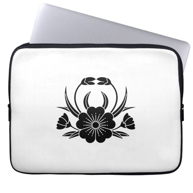 小山蟹桜 LAPTOP SLEEVE (Front)