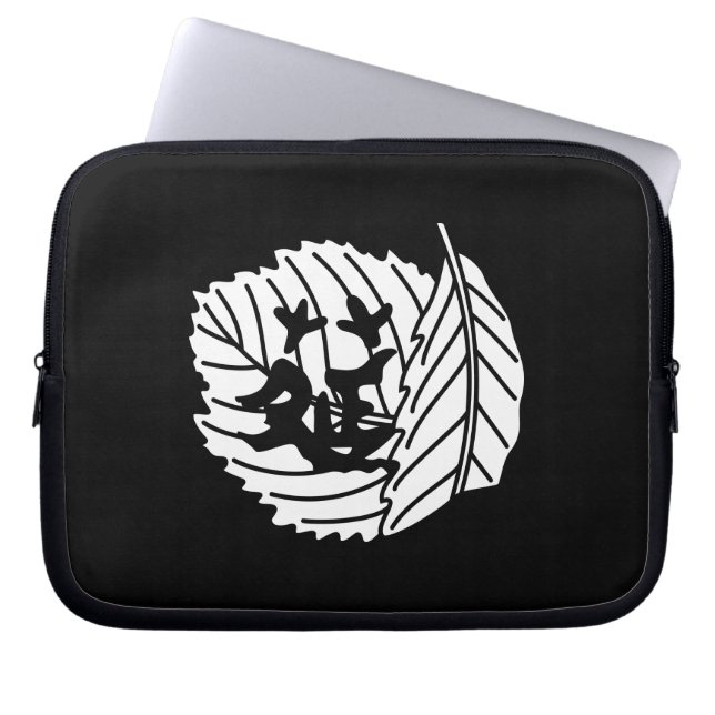 虫くい折れ柏  ラップトップケース LAPTOP SLEEVE (Front)