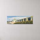 Search for suburban art Houses