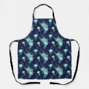 Search for jellyfish aprons Underwater