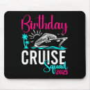 Search for makes friends with the mousepads Travel season