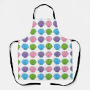 Search for seashells aprons Ocean