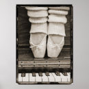 Search for ballet shoes posters En pointe