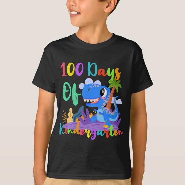 100 Days Of Kindergarten Funny Dinosaur Teacher T-Shirt (Front)