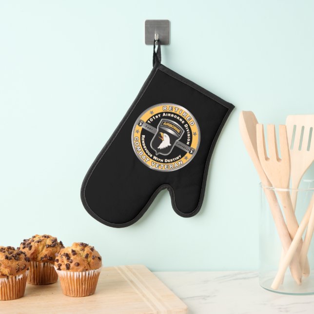 101st Airborne Division Retired Veteran Oven Mitt (Insitu(Hanging))
