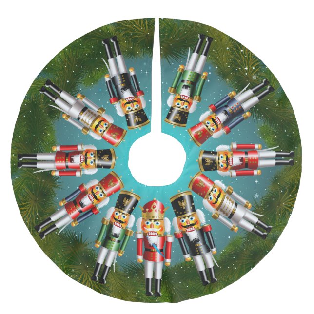 10 Nutcracker Toy Soldiers And A Nutcracker King Brushed Polyester Tree Skirt (Front)