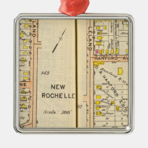 142143 New Rochelle Metal Tree Decoration