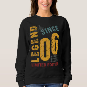 16 Years Old Vintage 2006 16th Birthday Decoration Sweatshirt