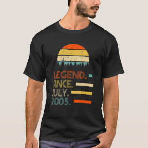 17 Years Old Retro Birthday  Legend Since July 200 T-Shirt