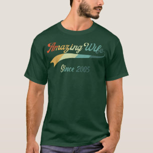 17th Wedding Aniversary gift For Her Amazing Wife  T-Shirt