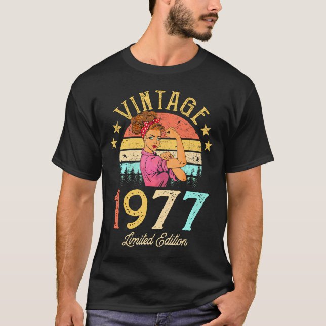 1977 Made In 1977 45Th Birthday Women 45 Years Old T-Shirt (Front)